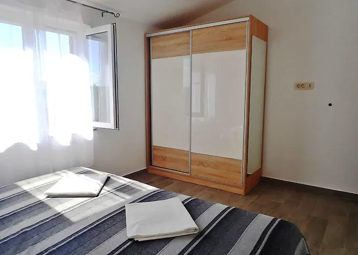 In - Paklenica Riviera 46339 Appartamento