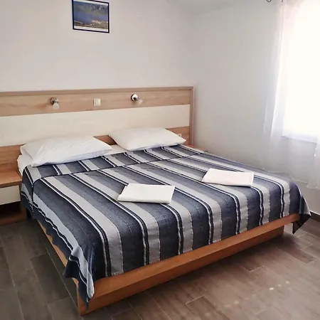 Apartment In - Paklenica Riviera 46339 Seline